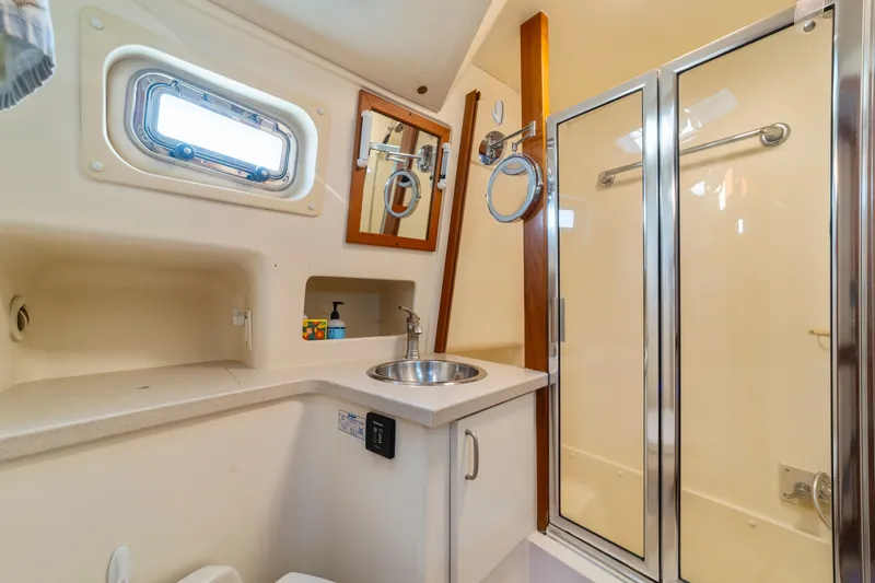 Slide: The Image of Mainship 400 Trawler 2004 - 38