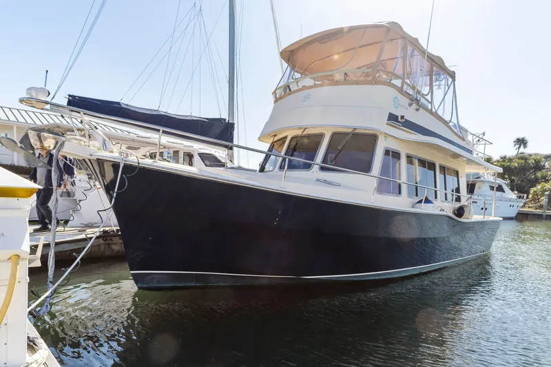 Slide: The Image of Mainship 400 Trawler 2004 - 4