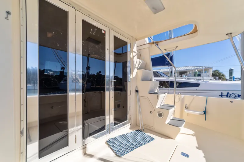 Slide: The Image of Mainship 400 Trawler 2004 - 43