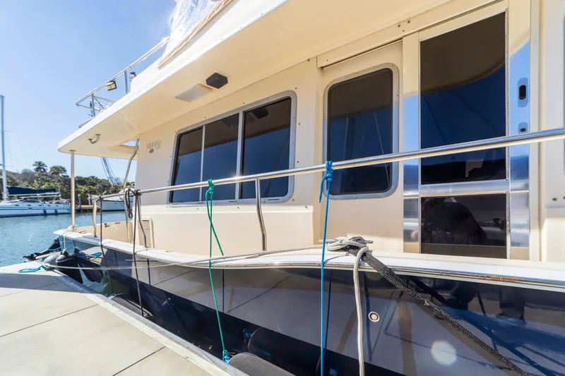 Slide: The Image of Mainship 400 Trawler 2004 - 5