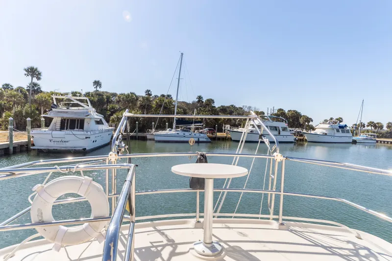 Slide: The Image of Mainship 400 Trawler 2004 - 51