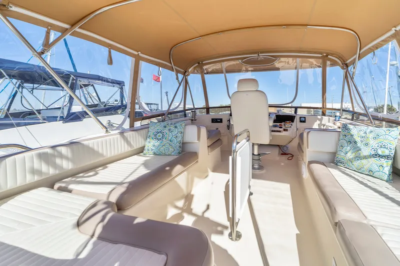 Slide: The Image of Mainship 400 Trawler 2004 - 54