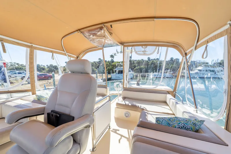 Slide: The Image of Mainship 400 Trawler 2004 - 57