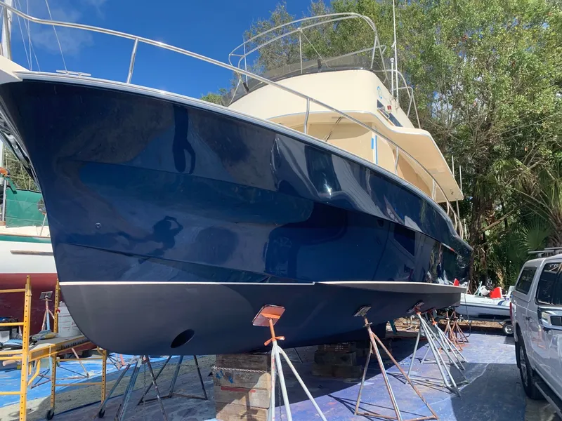 Slide: The Image of Mainship 400 Trawler 2004 - 61