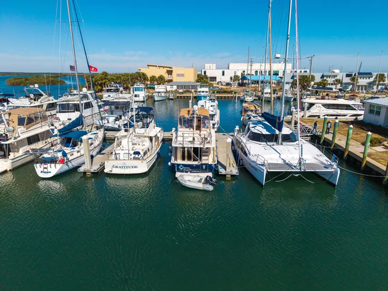 Slide: The Image of Mainship 400 Trawler 2004 - 9