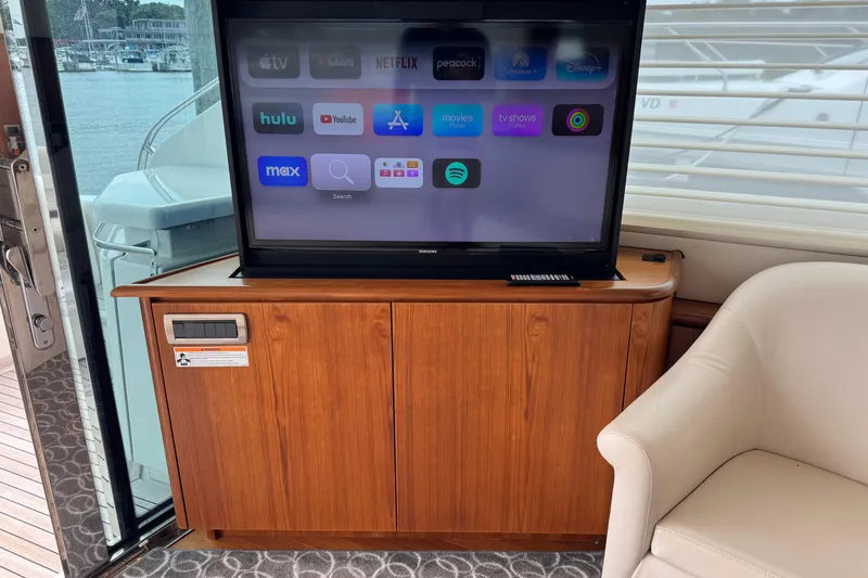 Slide: The Image of Luxury yacht interior with TV and apps, Tiara Yachts 5800 Sovran, 2014 model. - 24