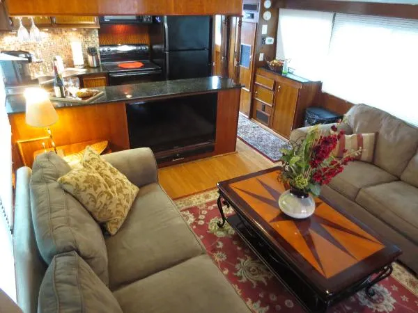Slide: The Image of Hatteras 58 Motor Yacht (2013 Custom) 1977 - 3