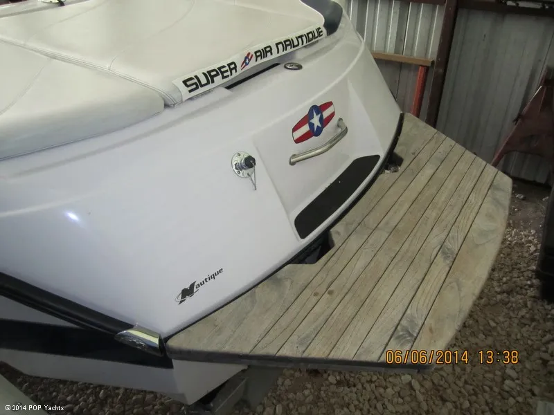 Slide: The Image of Correct Craft 210 Super Air Nautique 2001 - 9