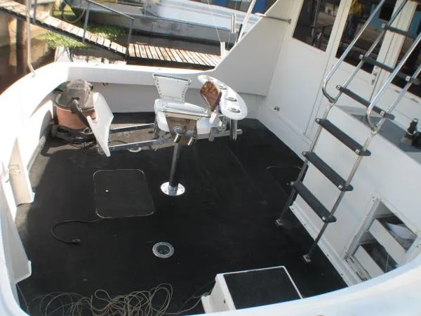 Slide: The Image of Hatteras 46 Sport Fisher 1977 - 5