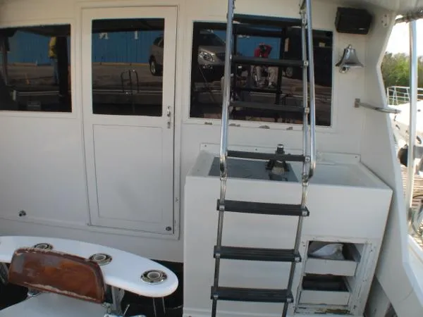 Slide: The Image of Hatteras 46 Sport Fisher 1977 - 7