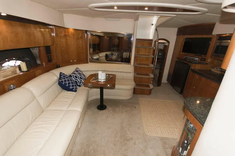 Slide: The Image of Luxurious interior of the 2005 Cruisers Yachts 520 Express. - 26