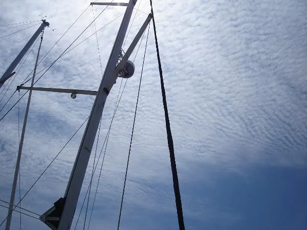 Slide: The Image of Hunter 420 Air and Gen 2000 - 11