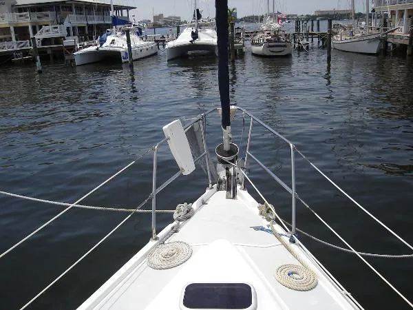 Slide: The Image of Hunter 420 Air and Gen 2000 - 2