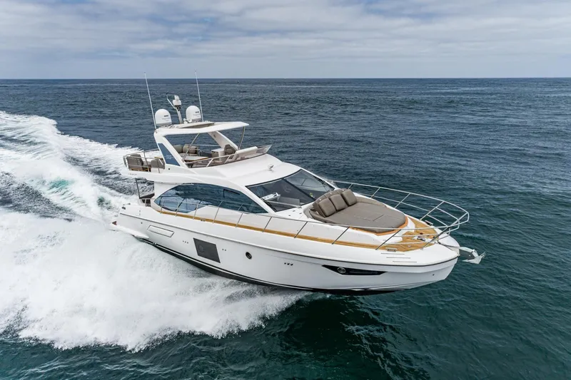 Slide: The Image of Azimut 55 2020 - 12