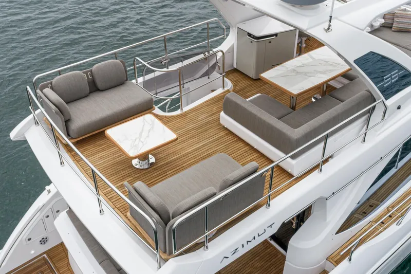 Slide: The Image of Azimut 55 2020 - 22