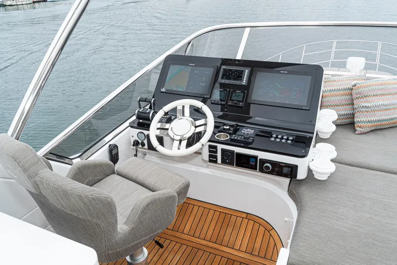 Slide: The Image of Azimut 55 2020 - 26