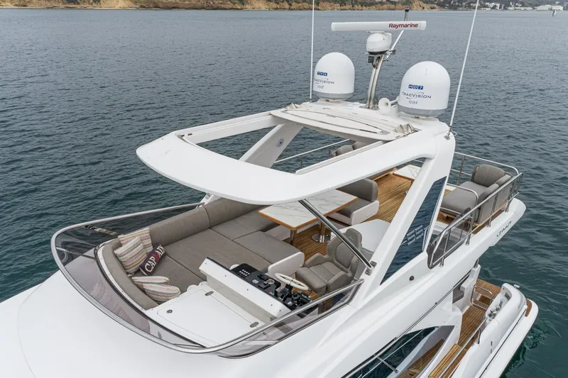 Slide: The Image of Azimut 55 2020 - 35