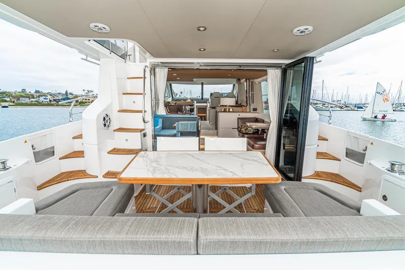 Slide: The Image of Azimut 55 2020 - 40