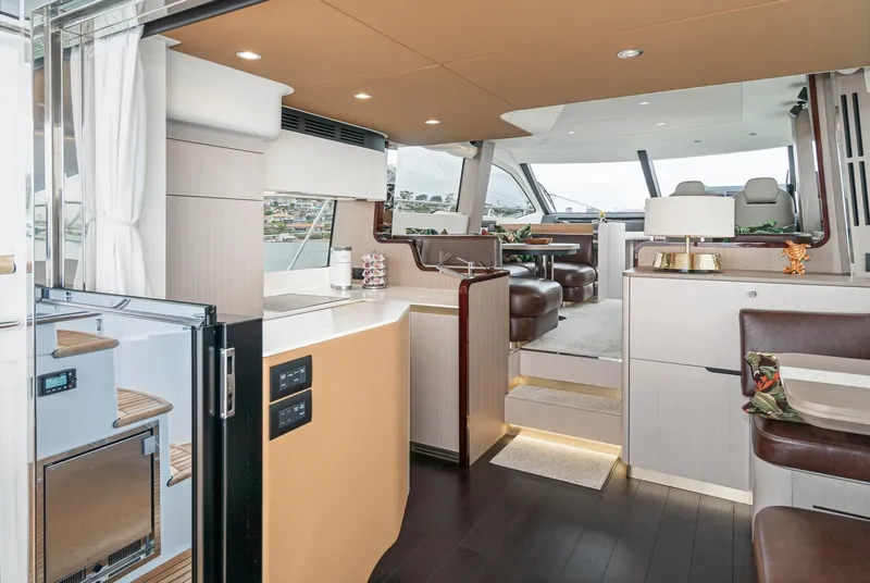 Slide: The Image of Azimut 55 2020 - 44