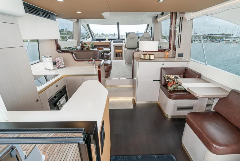 Slide: The Image of Azimut 55 2020 - 46