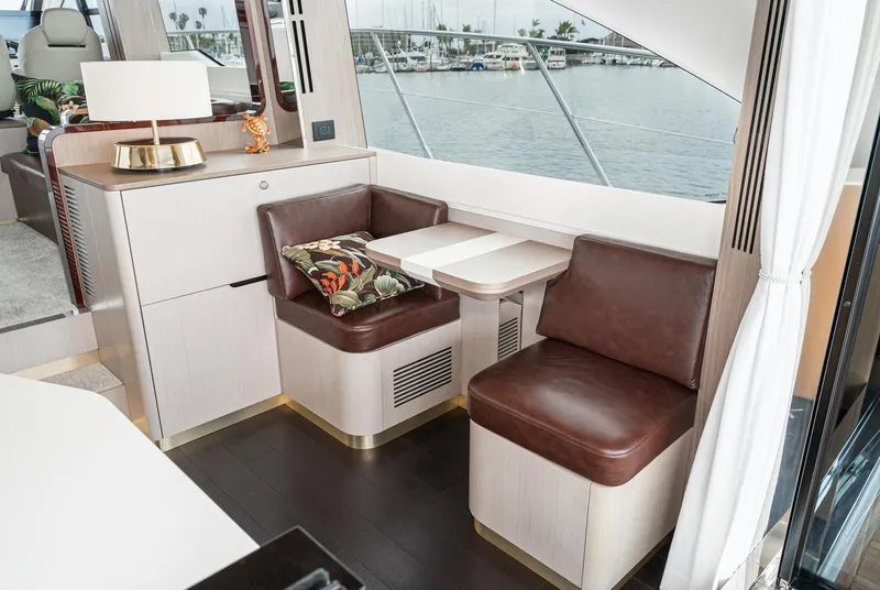 Slide: The Image of Azimut 55 2020 - 47