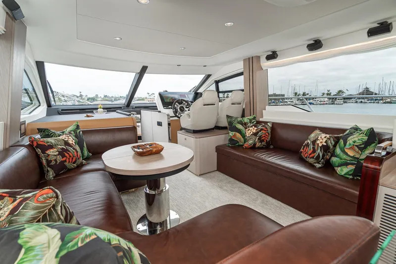 Slide: The Image of Azimut 55 2020 - 50