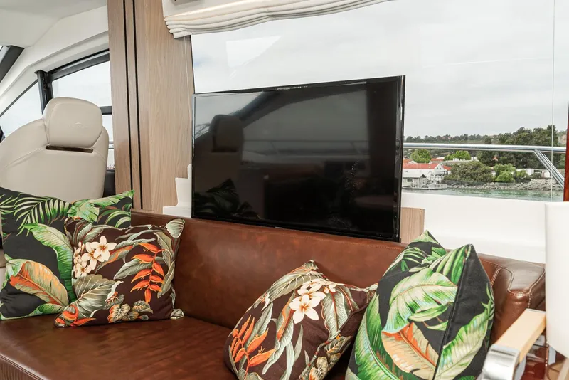 Slide: The Image of Azimut 55 2020 - 51