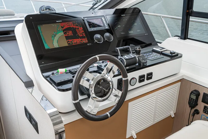 Slide: The Image of Azimut 55 2020 - 59