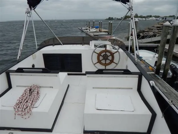 Slide: The Image of Marine Trader 34 Double Cabin 1989 - 7