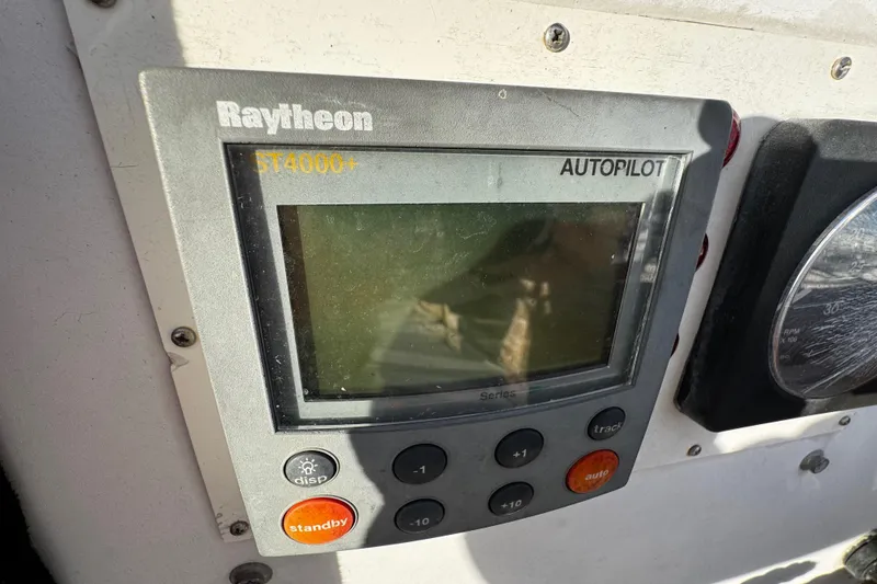 Slide: The Image of Raytheon ST4000+ autopilot display on 1977 Bristol 29.9 boat dashboard. - 20