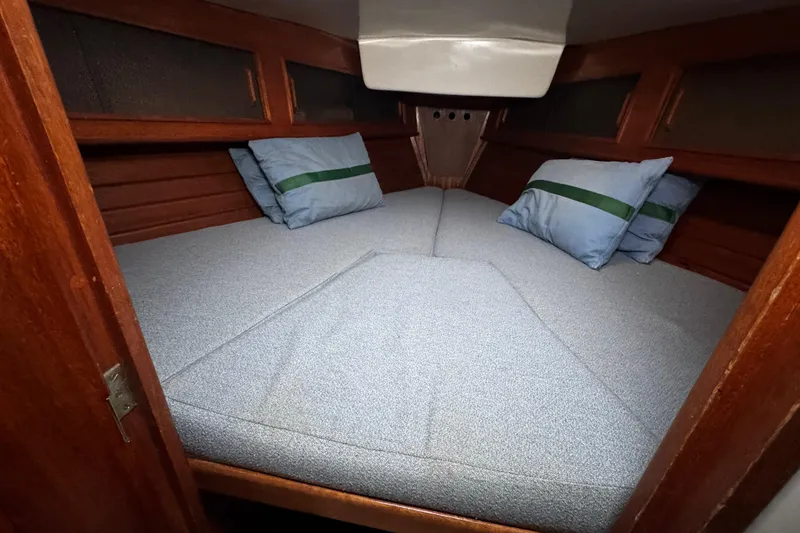 Slide: The Image of vberth - 57