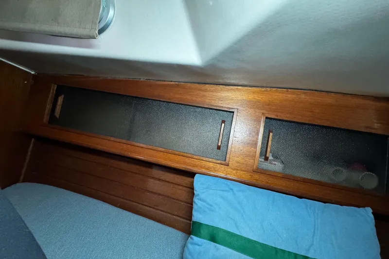 Slide: The Image of vberth storage - 60