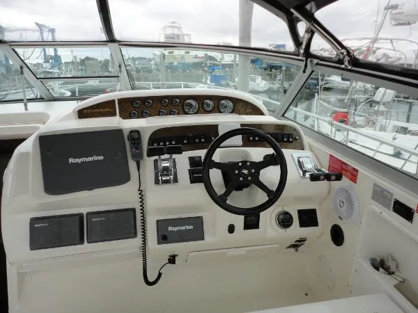 Slide: The Image of Sea Ray 370 Sundancer 1995 - 1