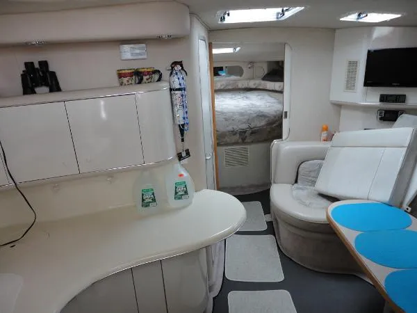 Slide: The Image of Sea Ray 370 Sundancer 1995 - 11