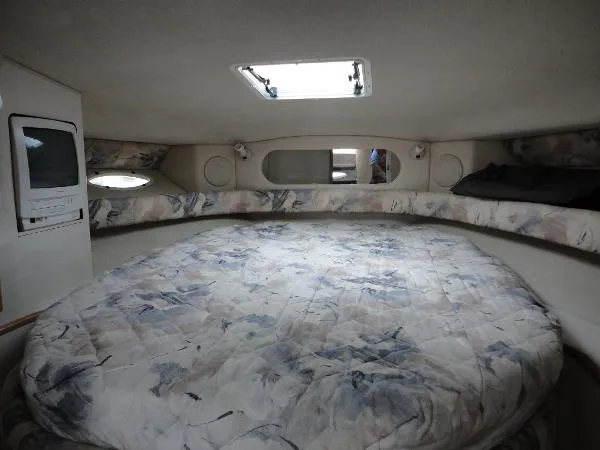Slide: The Image of Sea Ray 370 Sundancer 1995 - 2