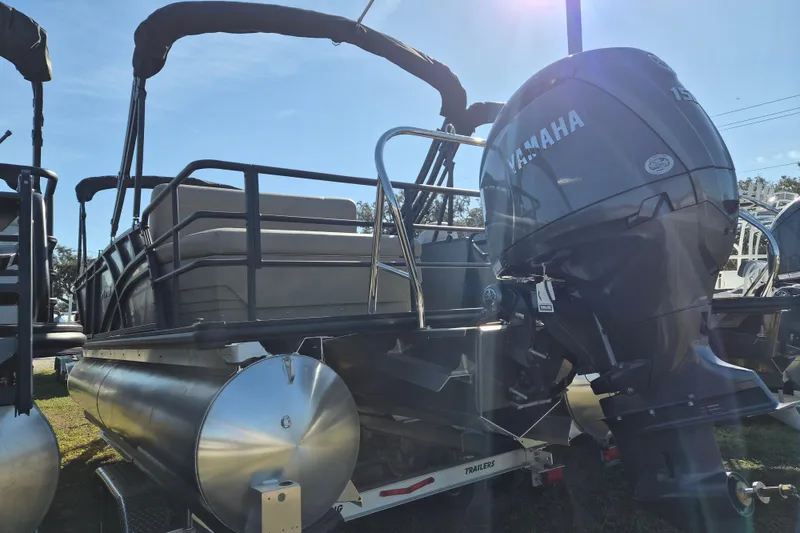 Slide: The Image of 2026 Sylvan MIRAGE 822 CLZ DH pontoon boat with Yamaha outboard motor. - 3