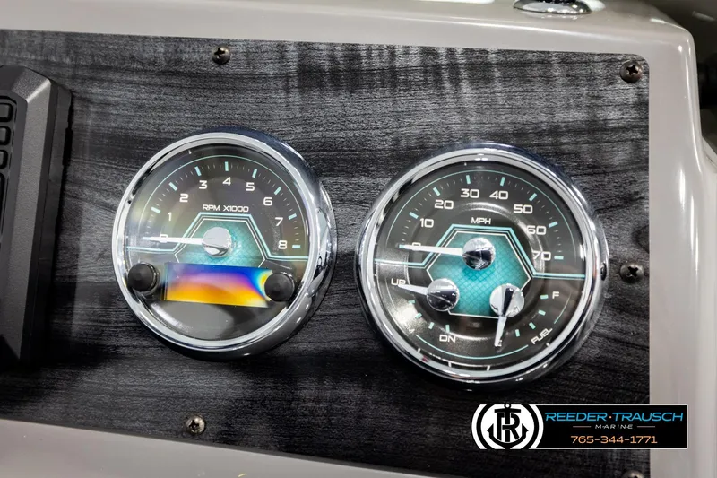 Slide: The Image of Dashboard of 2026 Avalon VEN85 CCF with RPM and MPH gauges, Reeder-Trausch Marine branding. - 37