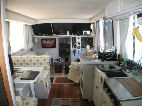 Slide: The Image of Bluewater 42 Coastal Cruiser 1989 - 5