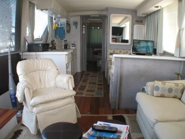 Slide: The Image of Bluewater 42 Coastal Cruiser 1989 - 6