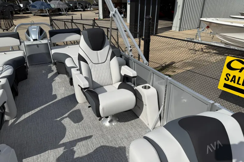 Slide: The Image of 2026 Avalon LSZ Quad Lounge Shift boat interior with luxurious seating and modern design. - 15