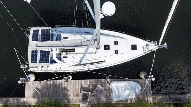 Slide: The Image of Beneteau Oceanis 41.1 2019 - 20