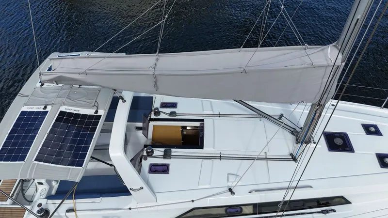 Slide: The Image of Beneteau Oceanis 41.1 2019 - 21