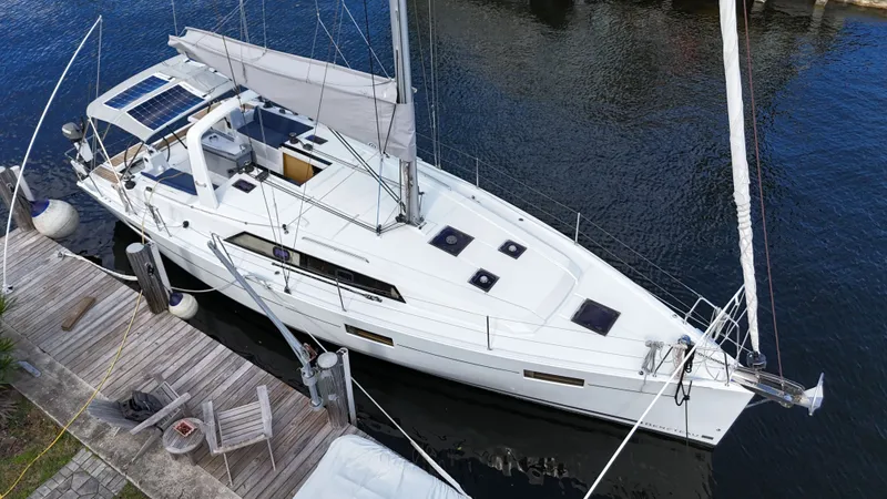 Slide: The Image of Beneteau Oceanis 41.1 2019 - 24