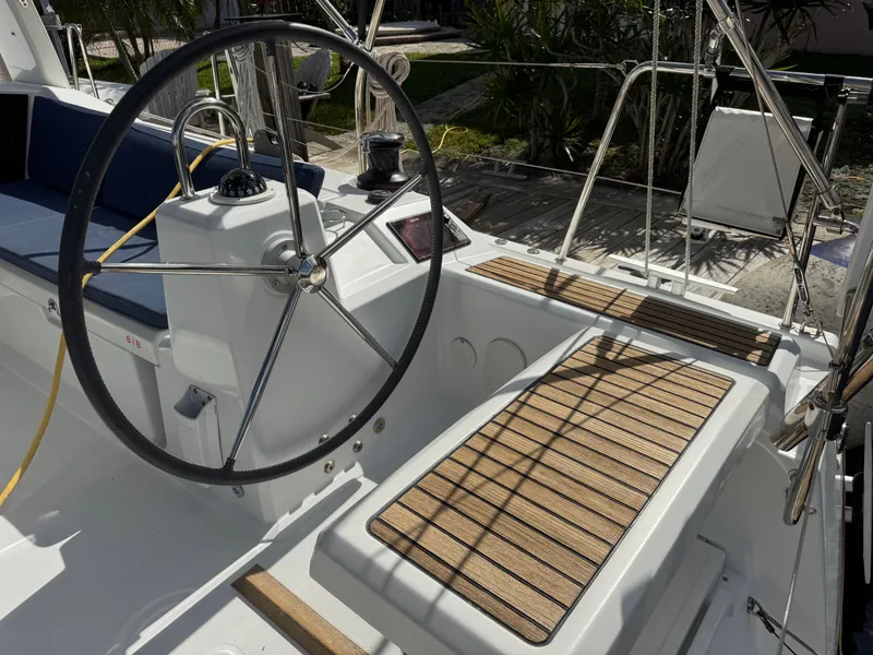 Slide: The Image of Beneteau Oceanis 41.1 2019 - 31