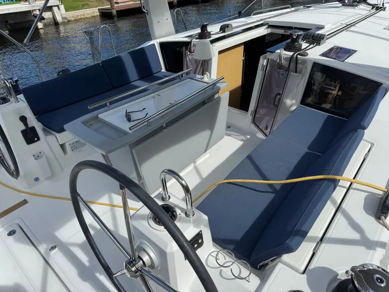 Slide: The Image of Beneteau Oceanis 41.1 2019 - 32