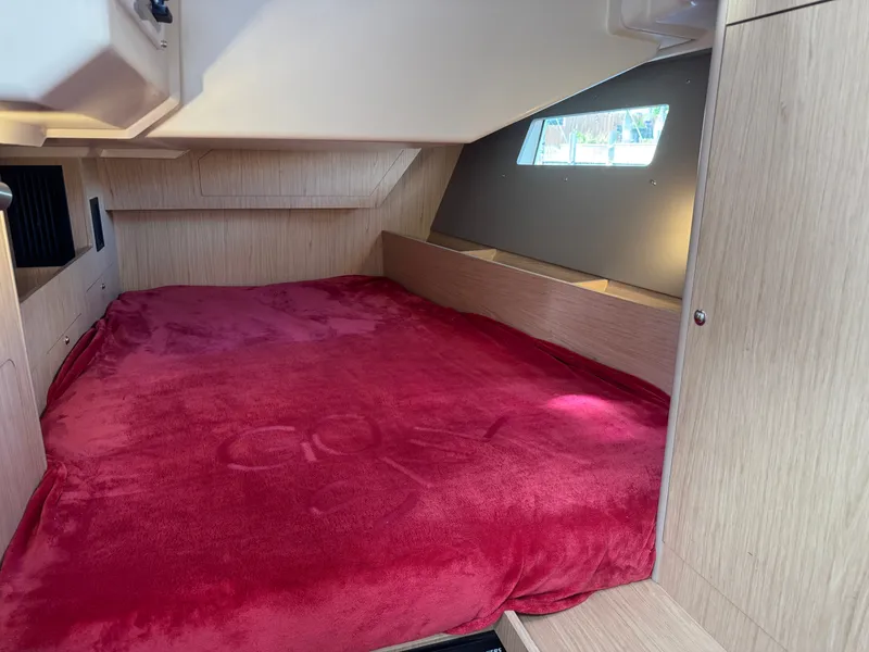 Slide: The Image of Beneteau Oceanis 41.1 2019 - 37