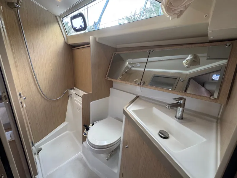 Slide: The Image of Beneteau Oceanis 41.1 2019 - 41