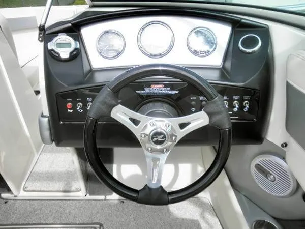 Slide: The Image of Sea Ray 210 Select 2009 - 9