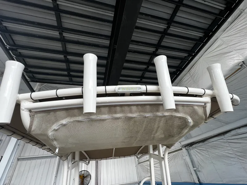 Slide: The Image of Scout 195 Sportfish 2024 - 10