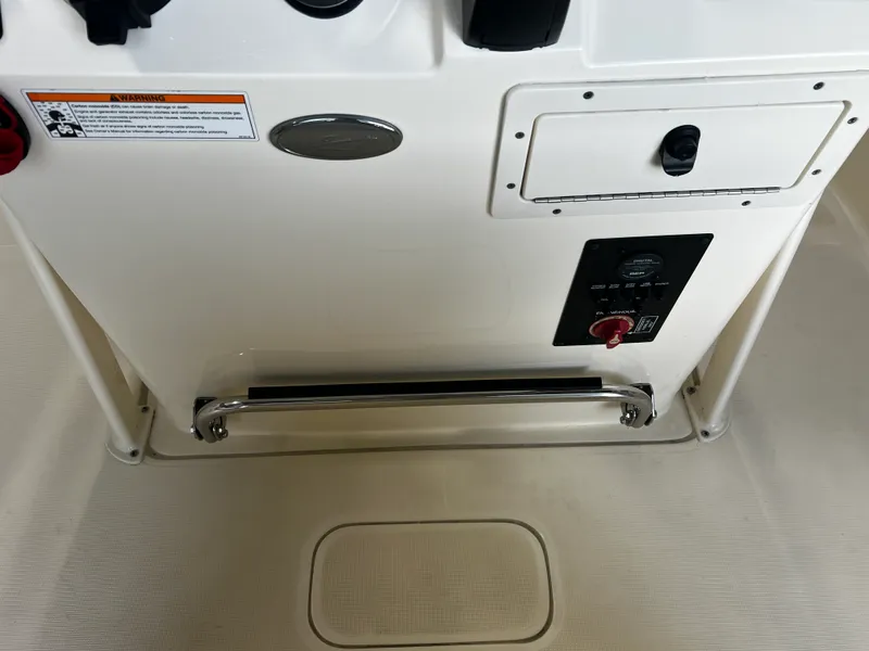 Slide: The Image of Scout 195 Sportfish 2024 - 13